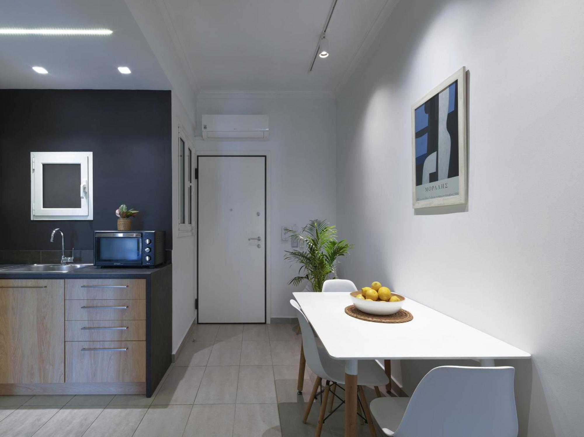 Apartamento Modern Haven Near Archaeological Museum Atenas Exterior foto